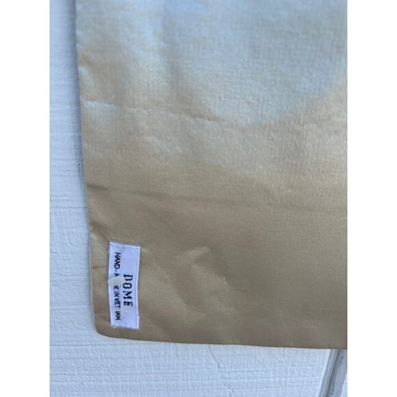 Handmade Silk Table Runner From Vietnam, Modern, 46"‎ x 16" - Picture 5 of 6